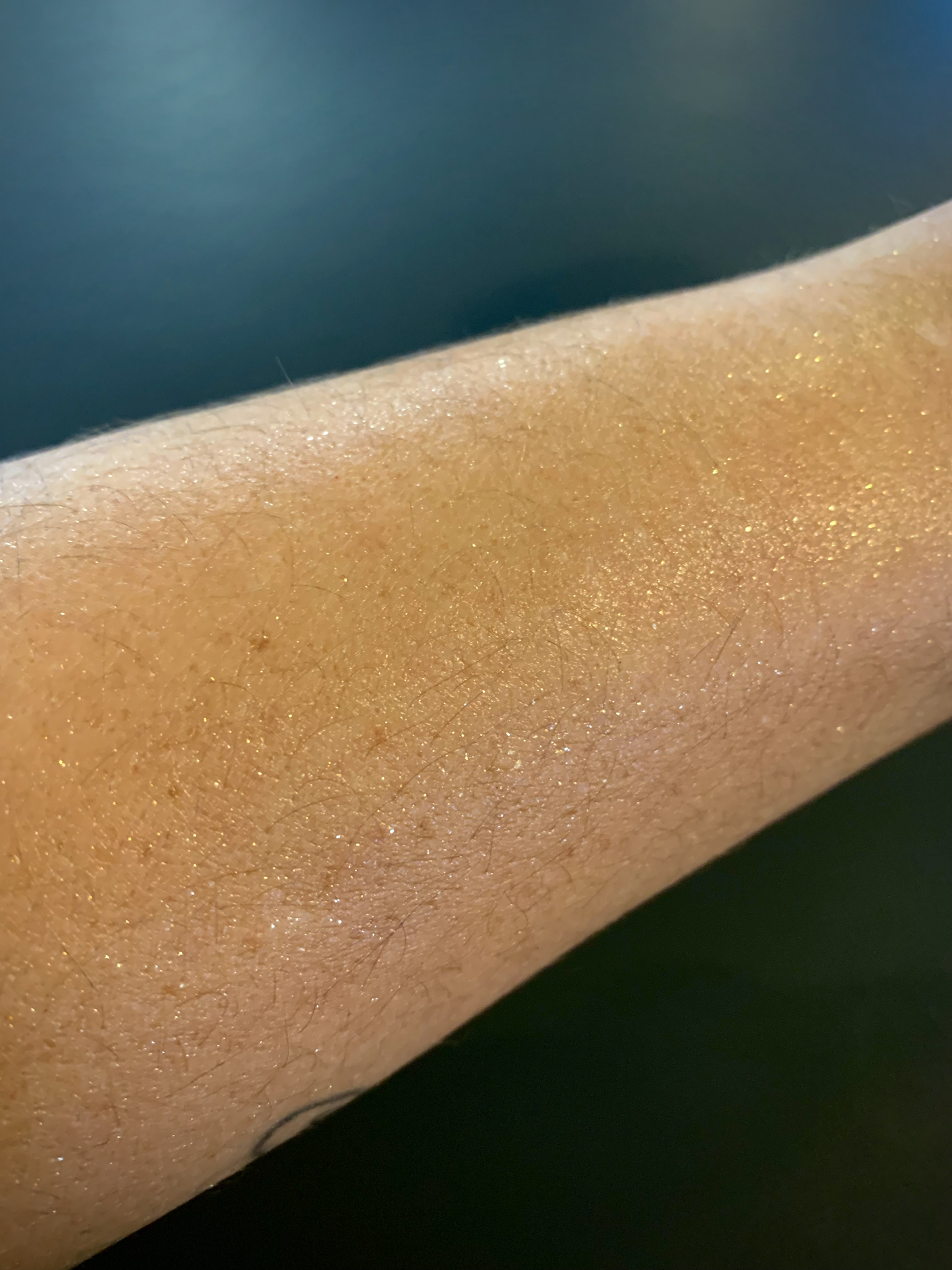 Shimmer Hour- Glimmering Body Oil image 1